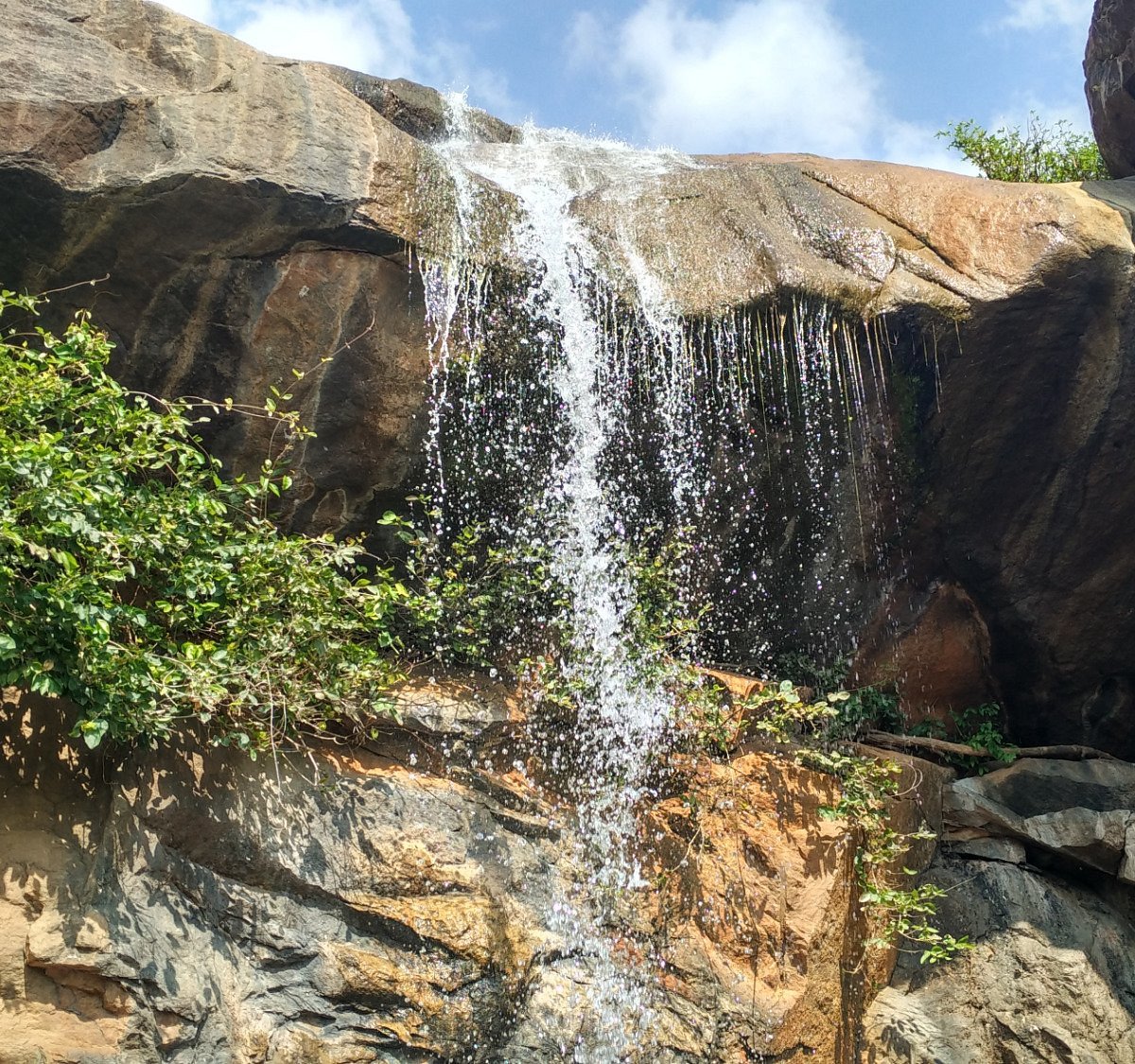 Jalagamparai Waterfalls